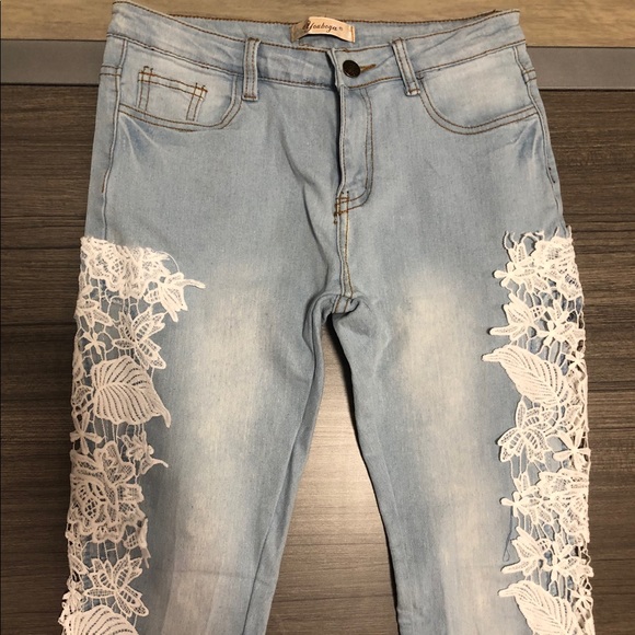 Blue jean pants with white lace - Picture 1 of 3